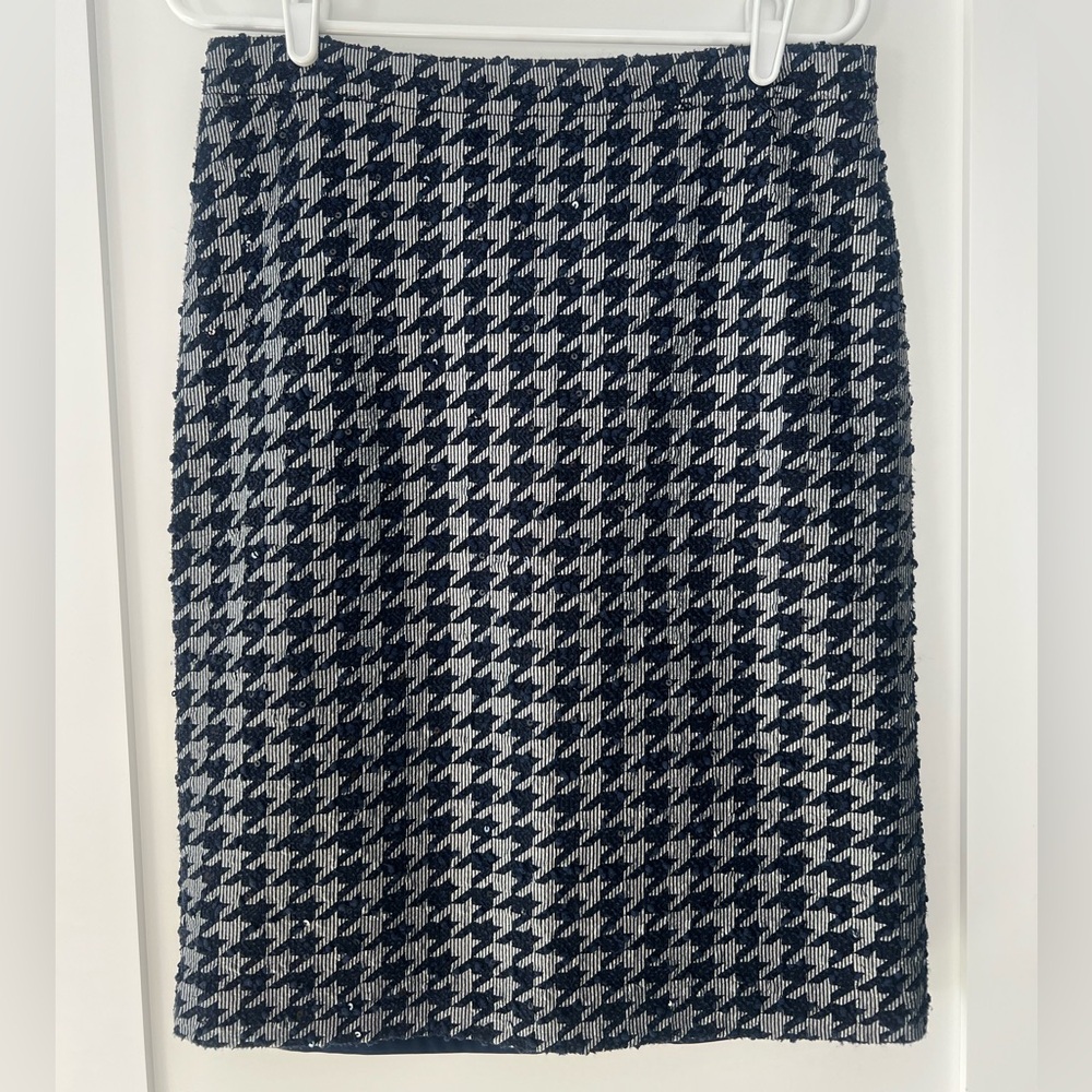 Ann Taylor Skirt. Size 8.